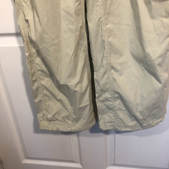 LL Bean women summer hiking cargo pants in light beige, size 16 - Picture 3 of 8